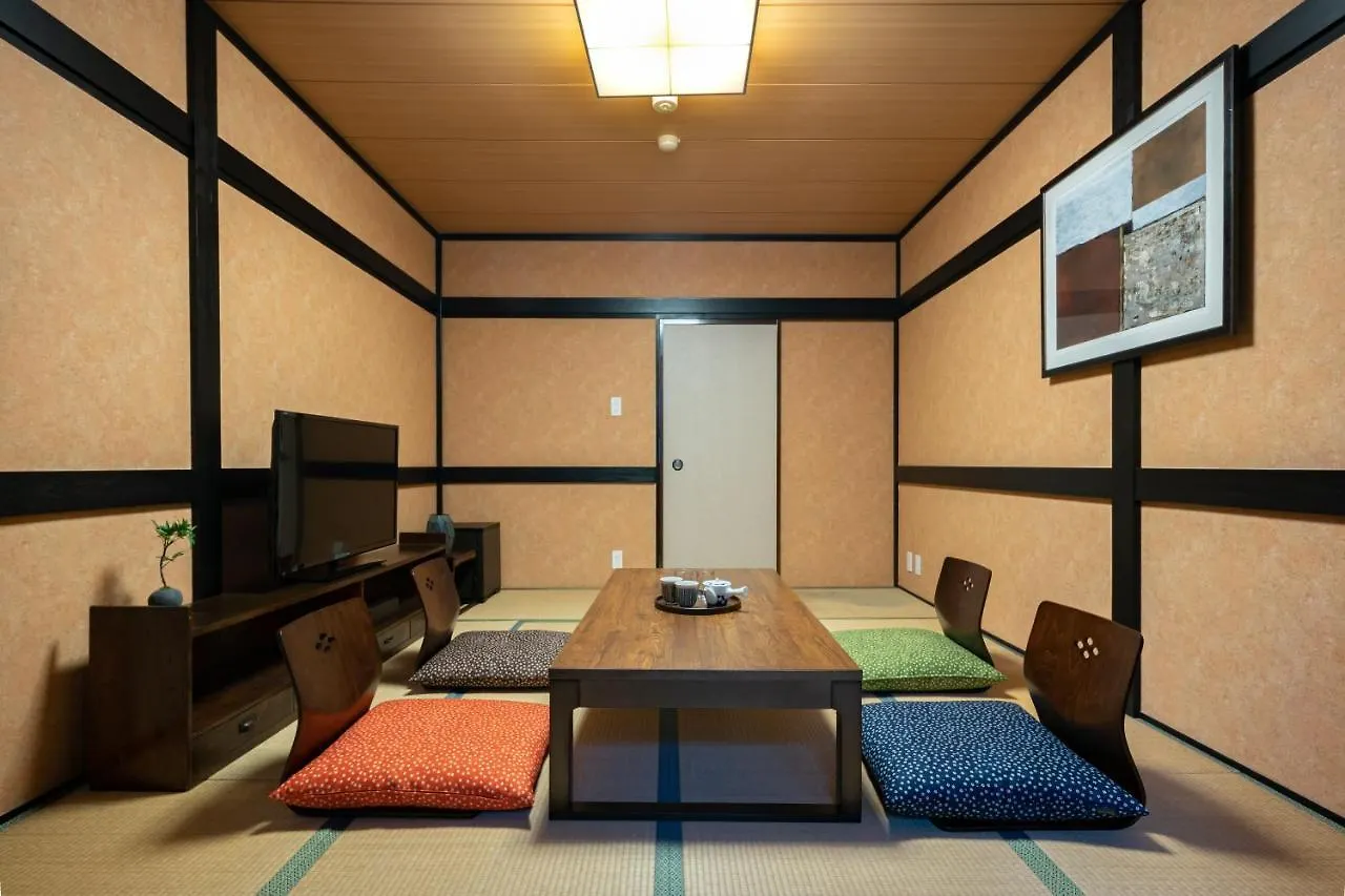 Ryokan Onsen Guest House Tsutaya Hakone